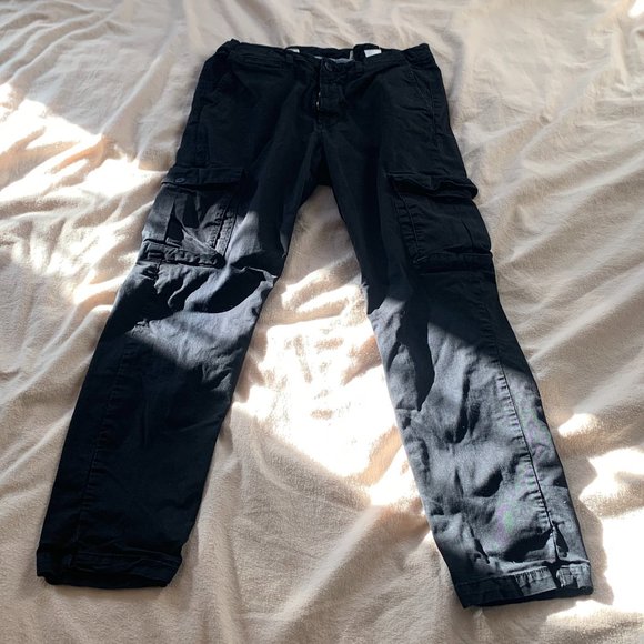 Black Cargo Pants from local French brand Hero Seven - Picture 4 of 6